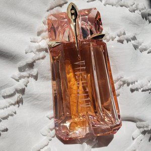 Thierry Mugler Alien Flora Futura EDT